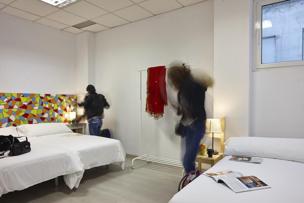 Pil Pil Hostel Bilbao Szoba fotó